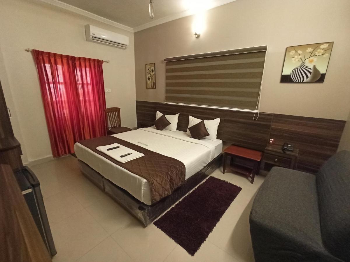 Hotel I-Way Residency Perungudi Ченнаи Экстерьер фото