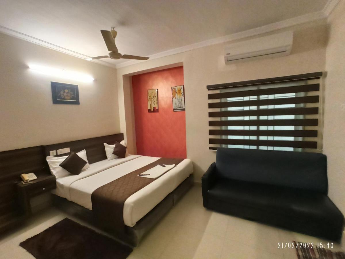 Hotel I-Way Residency Perungudi Ченнаи Экстерьер фото