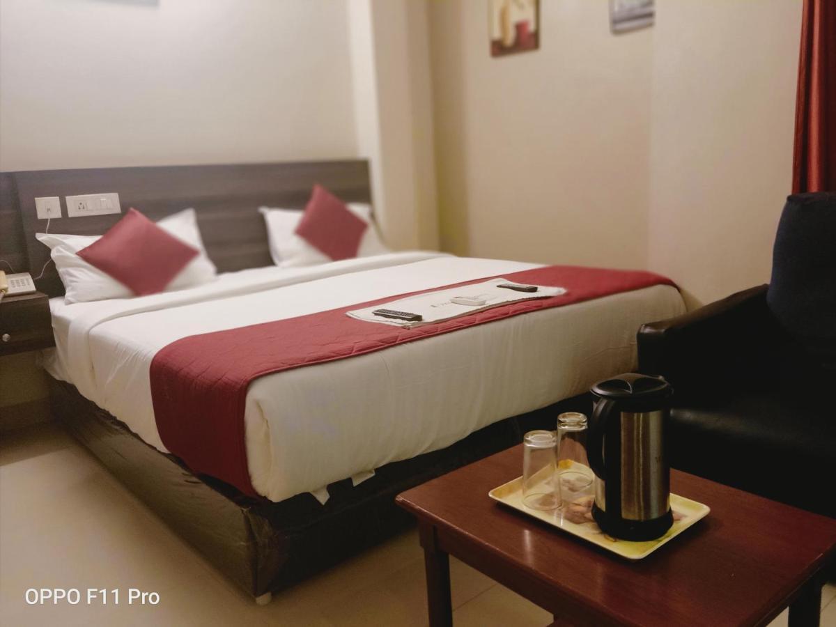Hotel I-Way Residency Perungudi Ченнаи Экстерьер фото