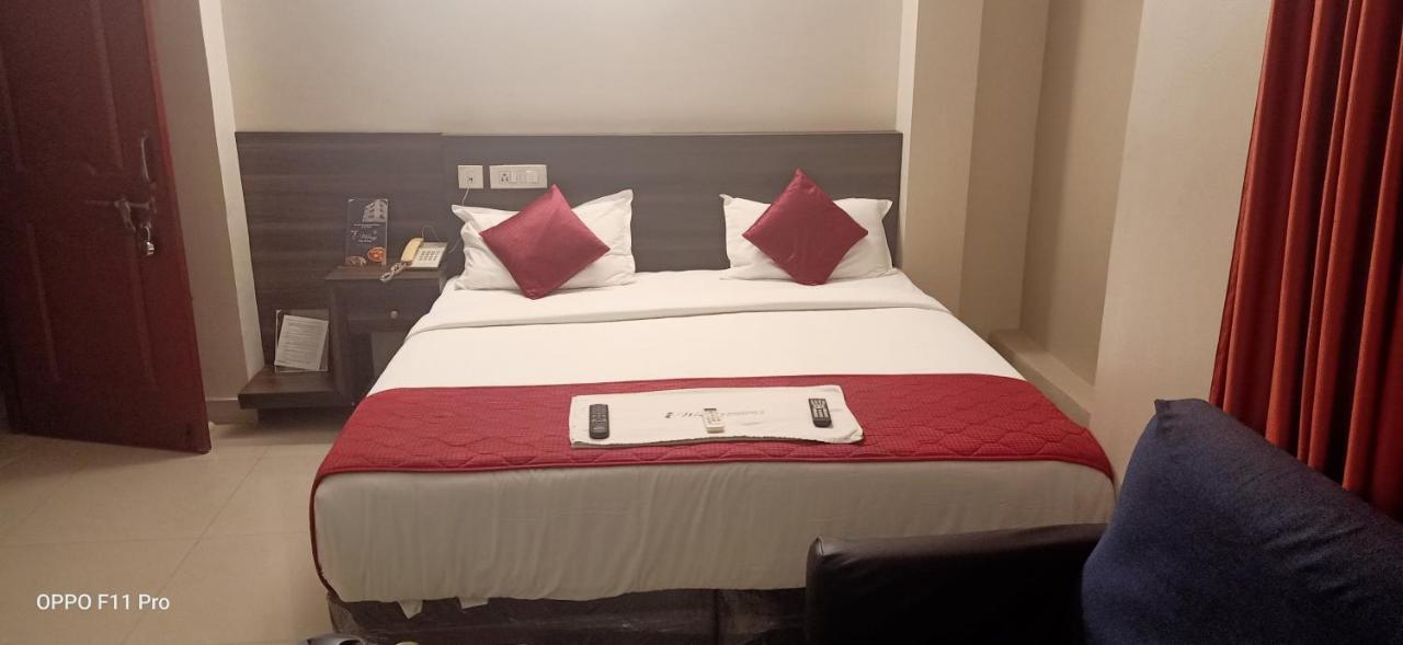 Hotel I-Way Residency Perungudi Ченнаи Экстерьер фото