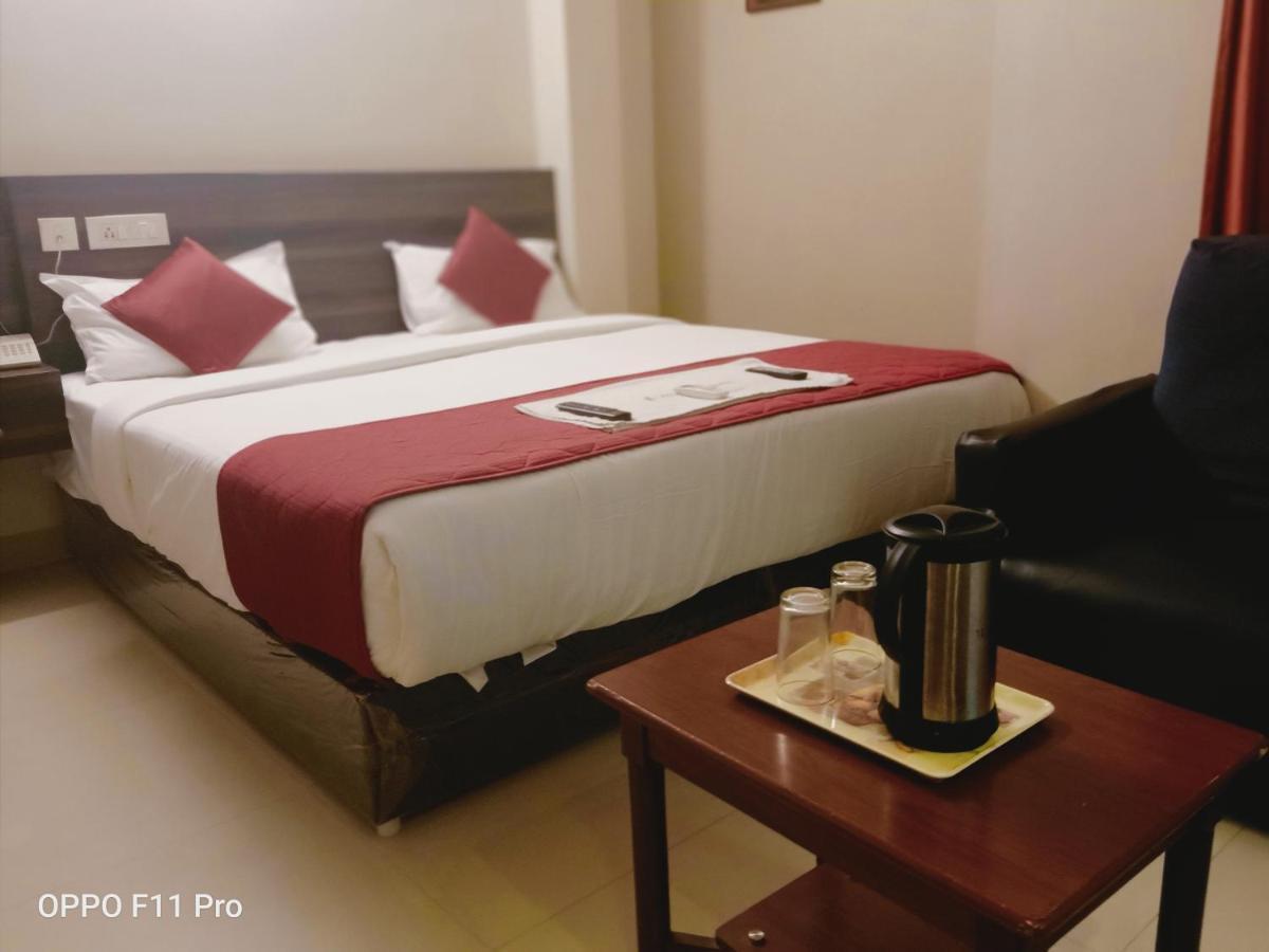 Hotel I-Way Residency Perungudi Ченнаи Экстерьер фото